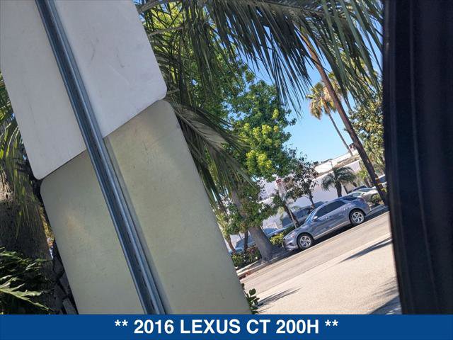 Used 2016 Lexus CT 200h image 25