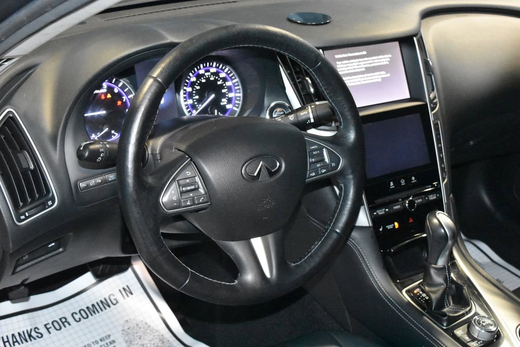 Used 2017 INFINITI Q50 3.0t Premium w/ Driver Assistance Package RWD image 2