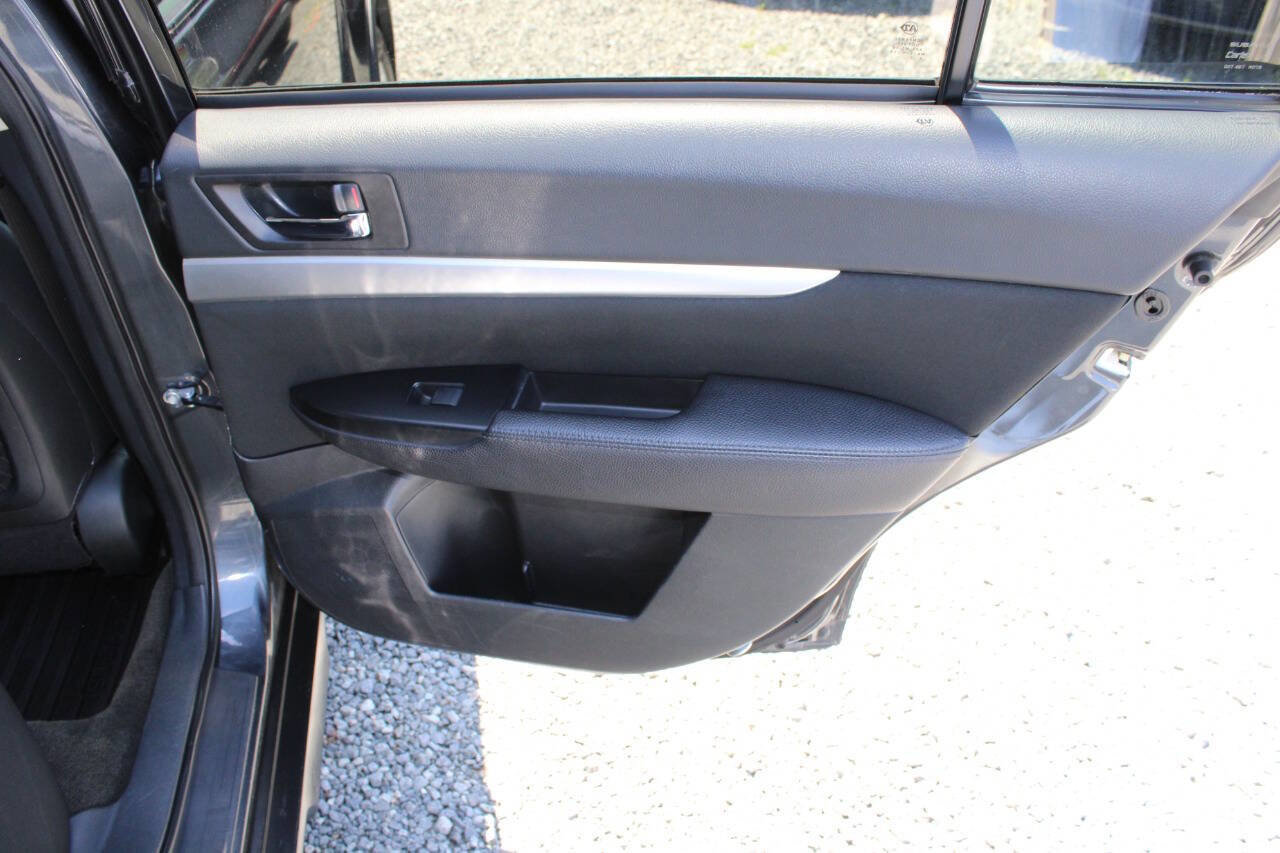 Used 2012 Subaru Outback 2.5i Premium w/ All-Weather Pkg AWD/4WD image 22