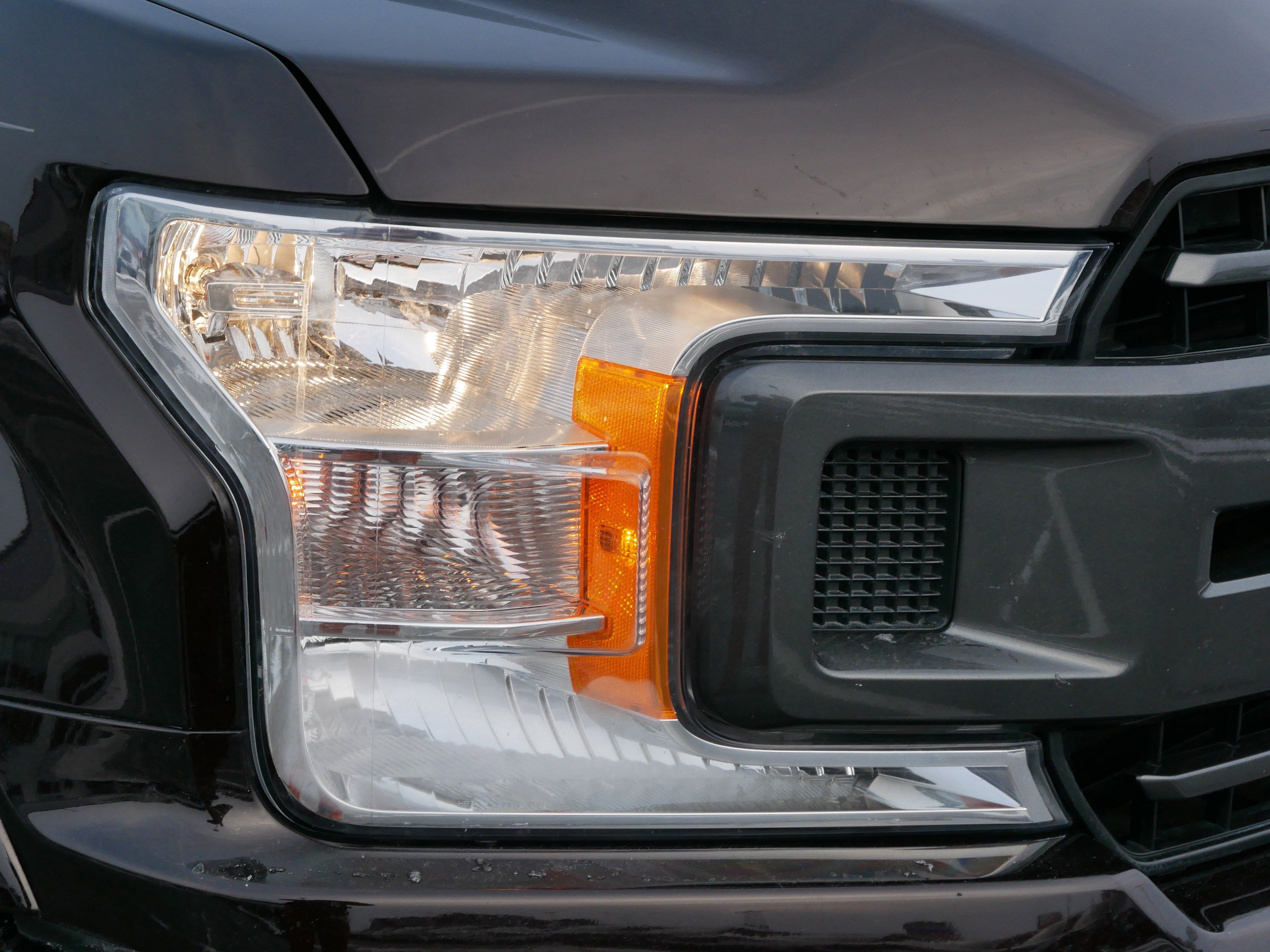 Used 2019 Ford F150 XLT w/ Equipment Group 302A Luxury image 16