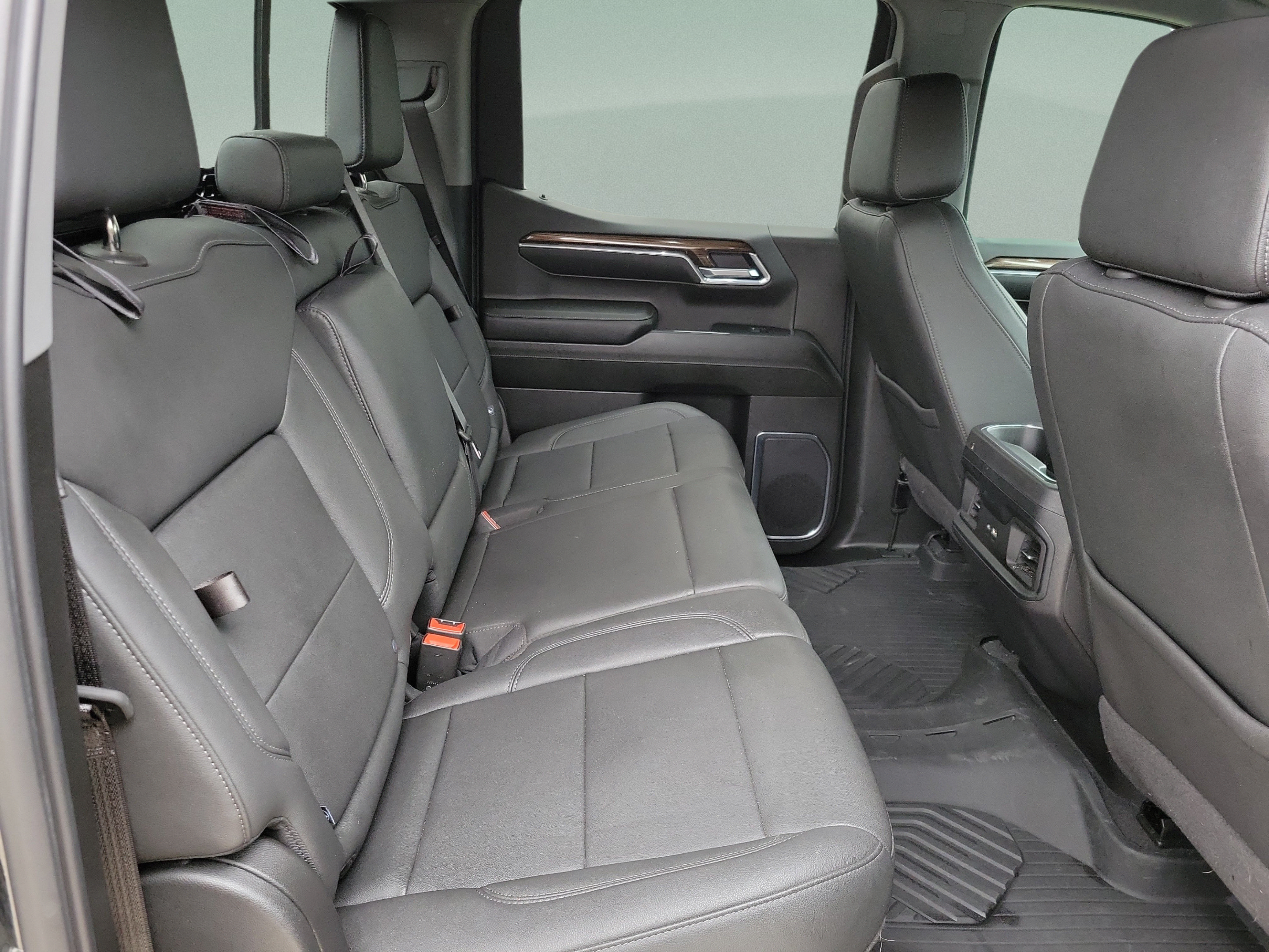 Used 2024 Chevrolet Silverado 1500 LT Trail Boss w/ Convenience Package II AWD/4WD image 23