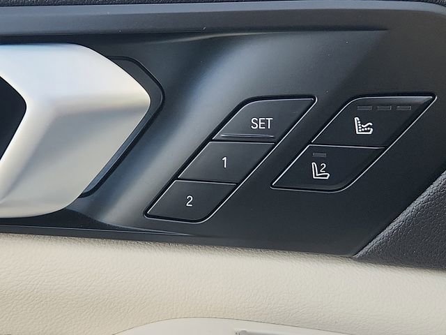 Used 2022 BMW X5 xDrive45e w/ Luxury Seating Package image 24