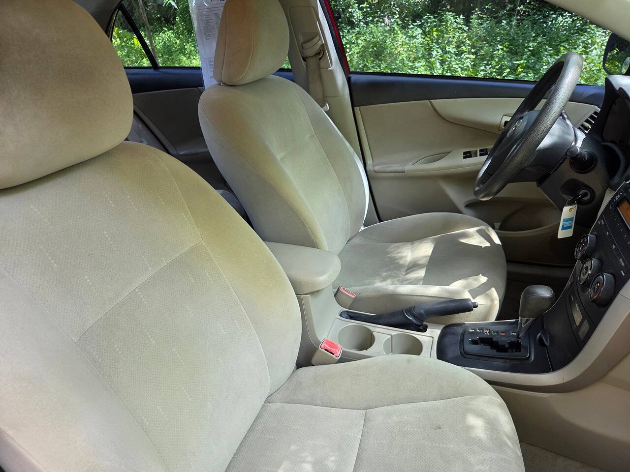 Used 2013 Toyota Corolla L FWD image 10
