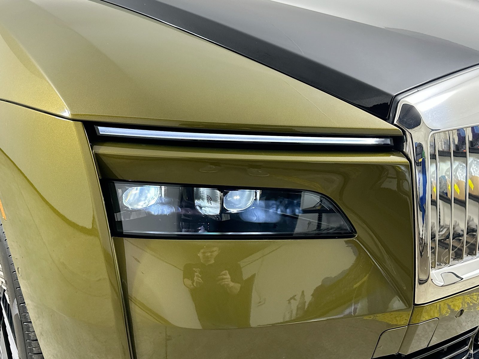 Used 2024 Rolls-Royce Spectre w/ Leather Finishing Pack AWD/4WD image 13