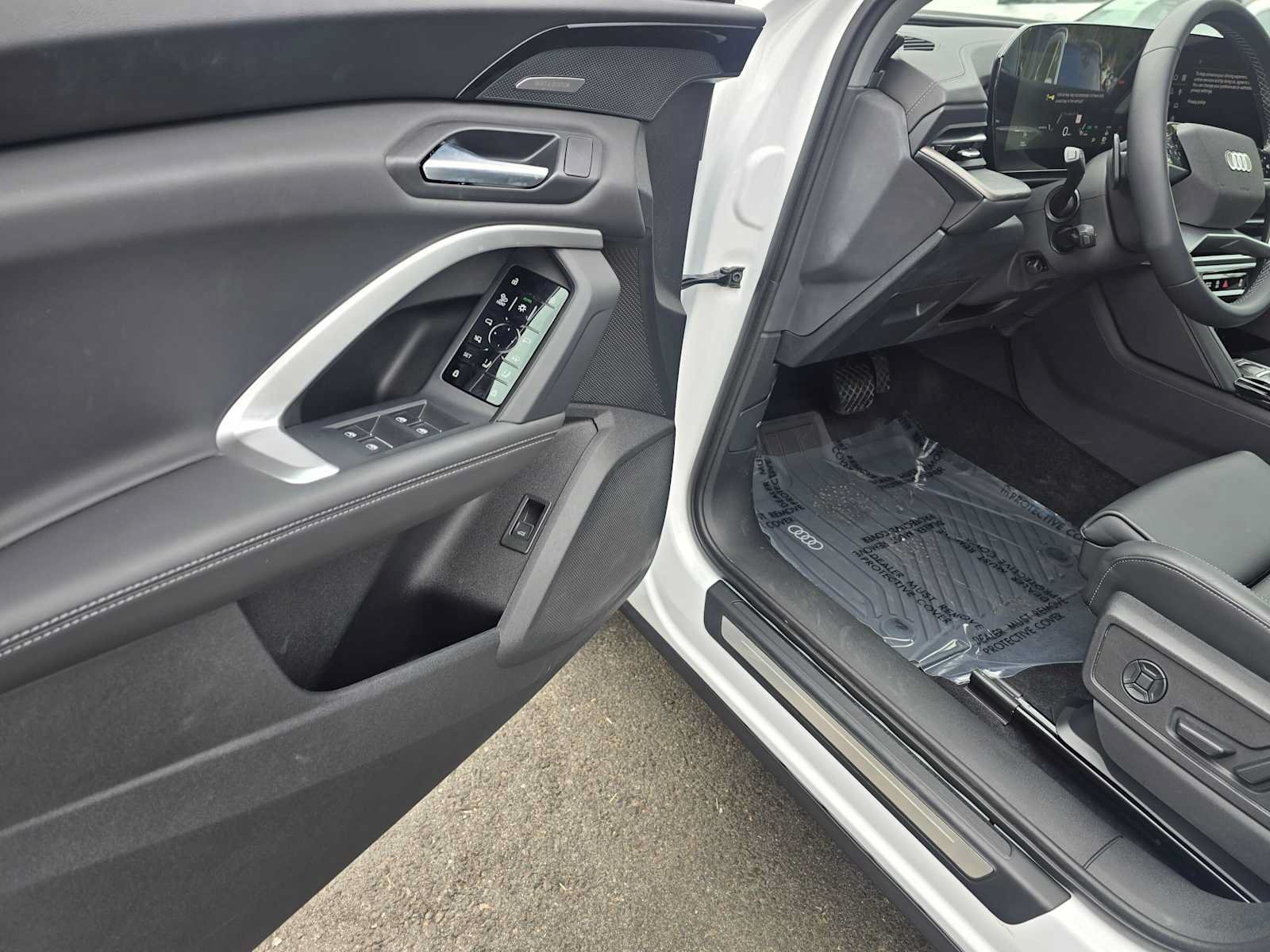 Used 2025 Audi Q5 Premium Plus w/ Premium Plus AWD/4WD image 22