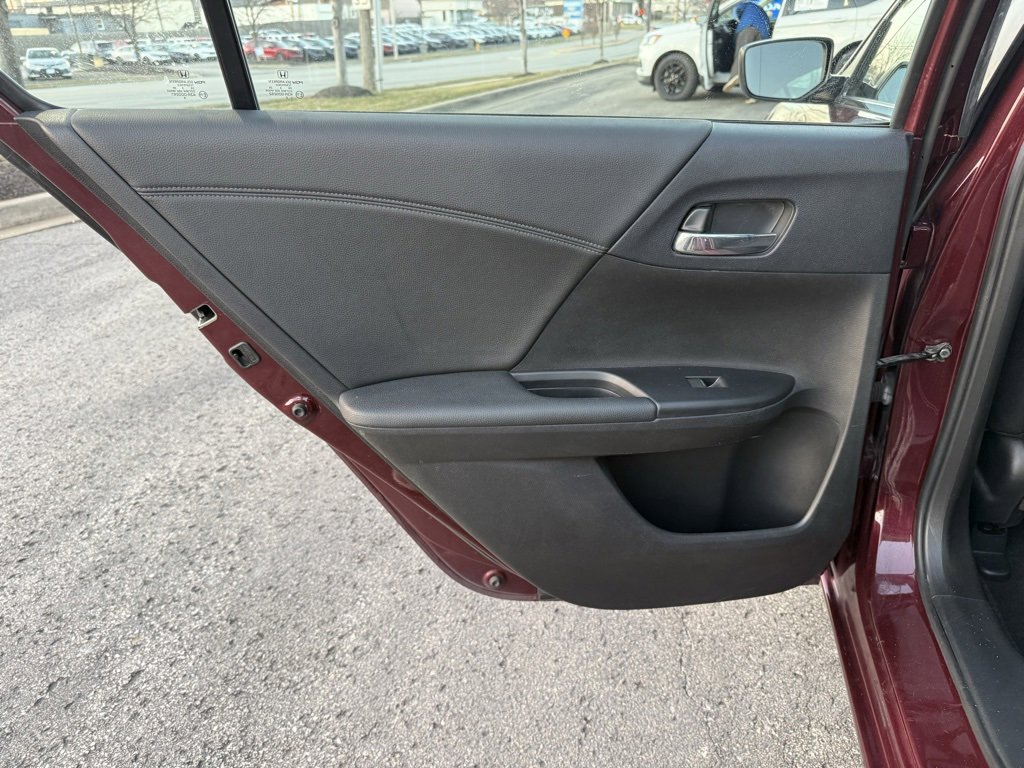 Used 2013 Honda Accord Sport image 31