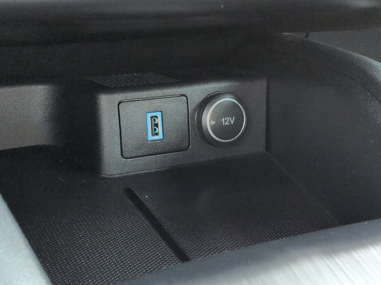 Used 2020 Ford Escape SE FWD image 22