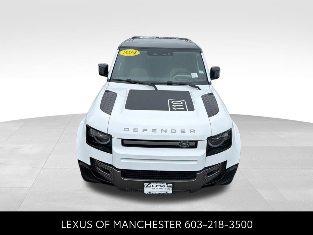 Used 2024 Land Rover Defender 110 X-Dynamic SE image 2