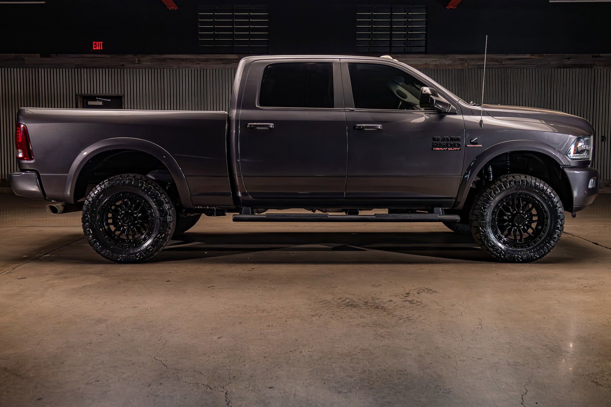Used 2018 RAM 2500 Laramie w/ Sport Appearance Group AWD/4WD image 11
