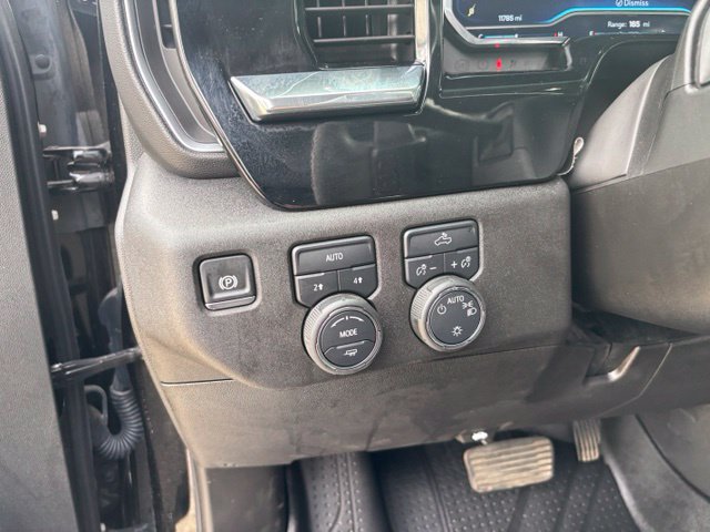 Used 2025 Chevrolet Silverado 1500 LT w/ Convenience Package II AWD/4WD image 21