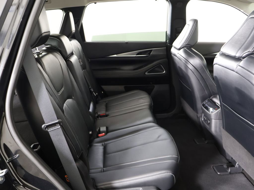 Used 2024 INFINITI QX60 Luxe w/ Vision Package AWD/4WD image 41