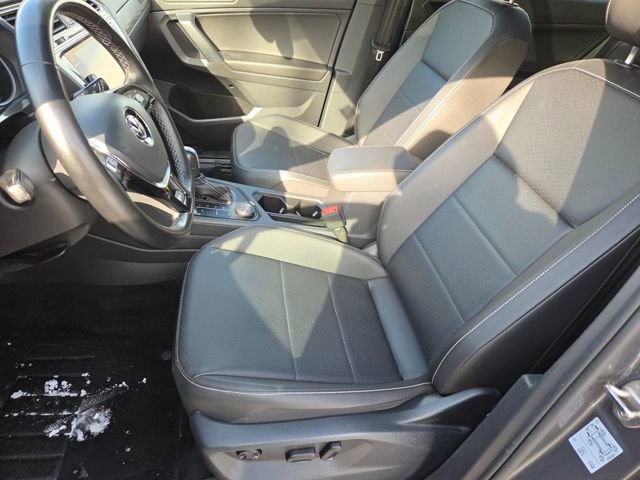 Used 2021 Volkswagen Tiguan SE R-Line image 38