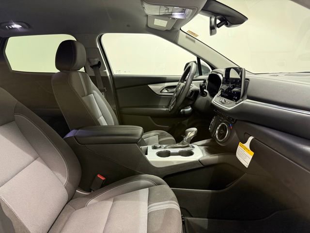 Used 2024 Chevrolet Blazer LT w/ Convenience Package FWD image 28