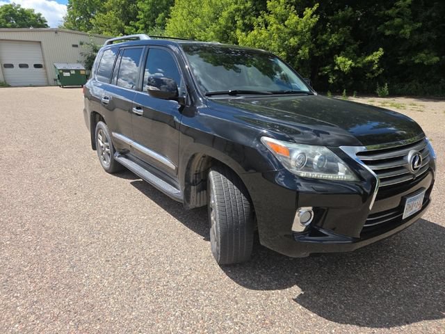 Used 2013 Lexus LX 570 4WD w/ Luxury Pkg image 23