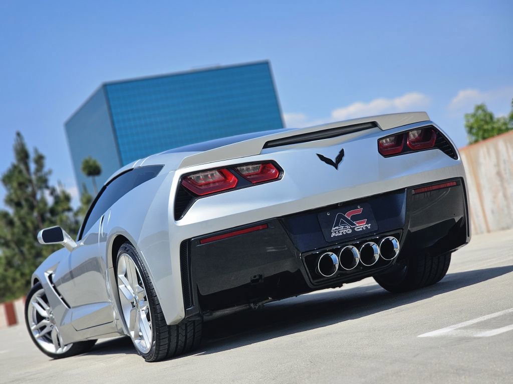 Used 2015 Chevrolet Corvette w/ Z51 Performance Package w/ 3LT Preferred Equipment Group image 2