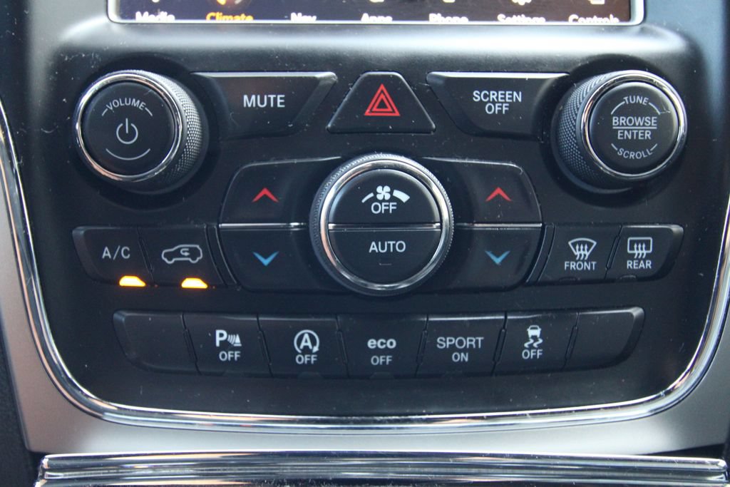 Used 2018 Jeep Grand Cherokee Limited AWD/4WD image 30