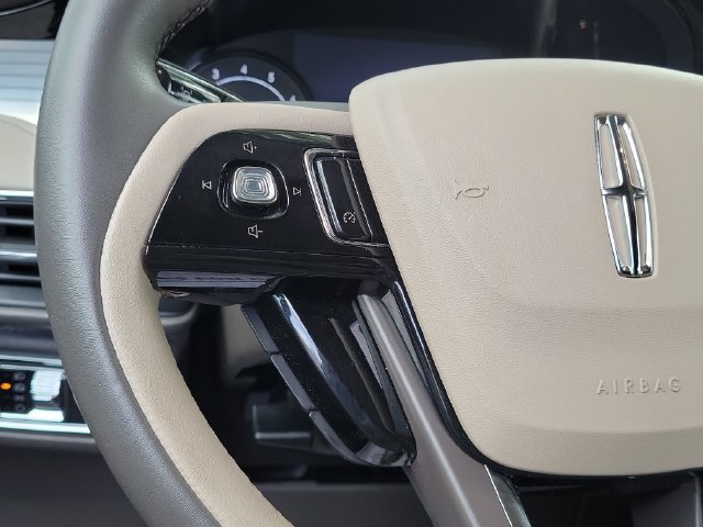 Certified 2022 Lincoln Corsair FWD image 19