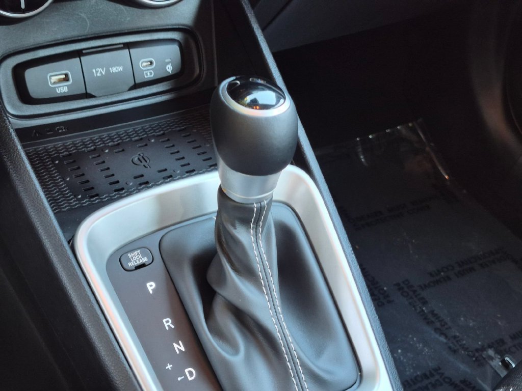 Used 2026 Hyundai Venue SEL FWD image 20