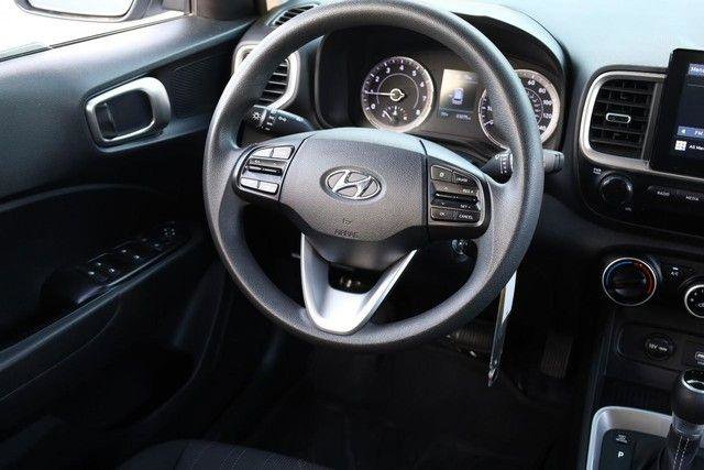 Used 2021 Hyundai Venue SE FWD image 20