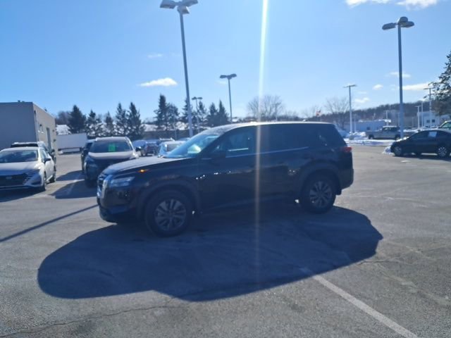 Certified 2024 Nissan Pathfinder S image 11