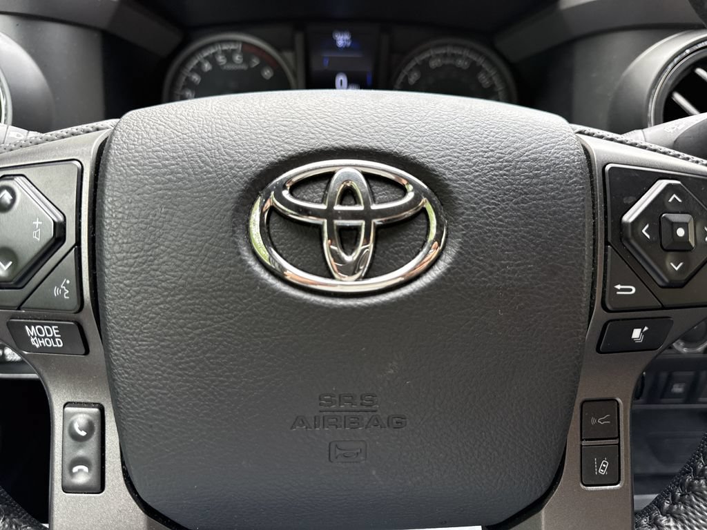 Used 2023 Toyota Tacoma TRD Sport AWD/4WD image 12