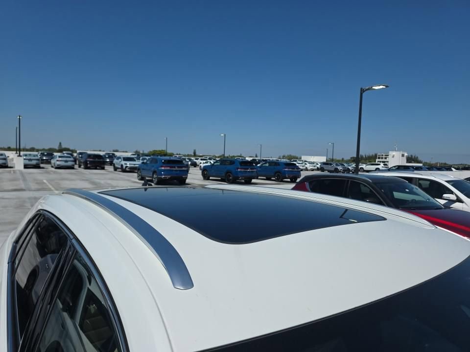 Used 2023 Volkswagen Atlas Cross Sport SEL Premium R-Line image 7