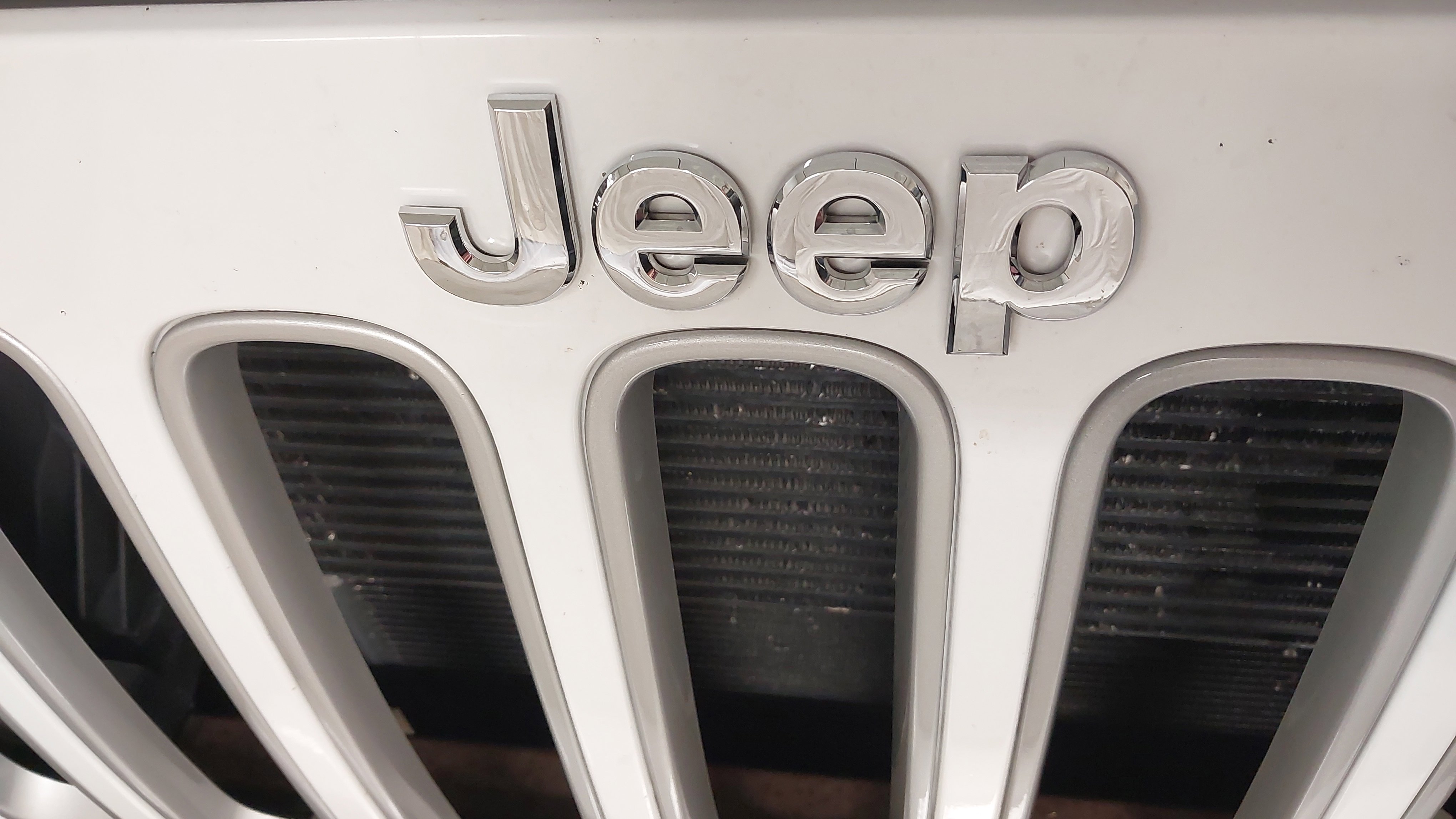 Used 2017 Jeep Wrangler Unlimited Sahara w/ Dual Top Group image 31