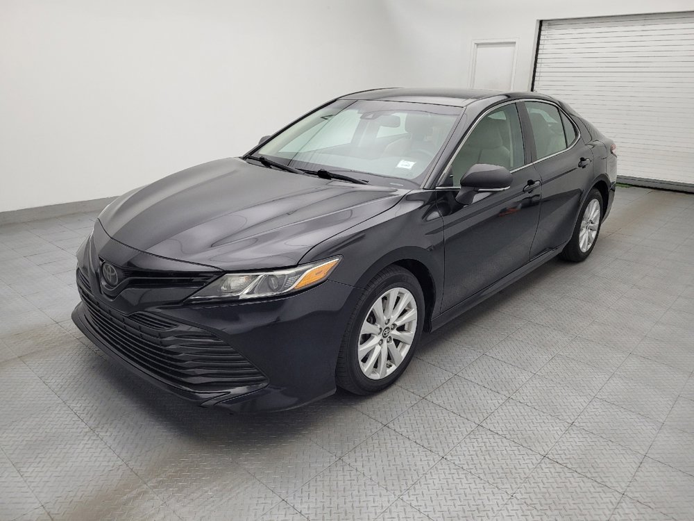Used 2018 Toyota Camry LE w/ Convenience Package FWD image 2