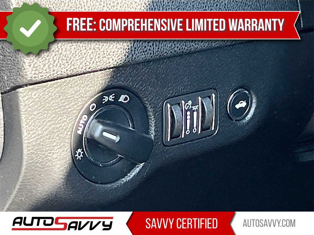 Used 2020 Chrysler 300 Touring w/ Sport Appearance Package image 10