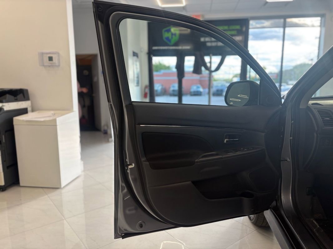 Used 2025 Mitsubishi Outlander Sport ES AWD/4WD image 31