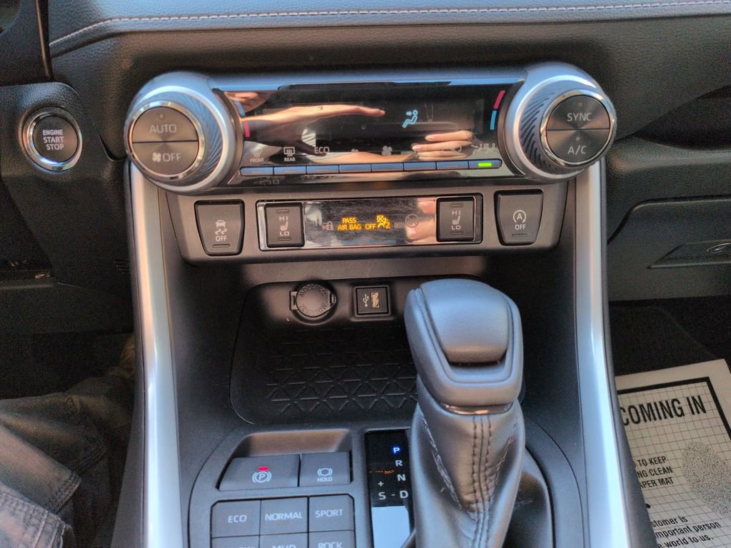 Certified 2023 Toyota RAV4 XLE w/ Convenience Package AWD/4WD image 18