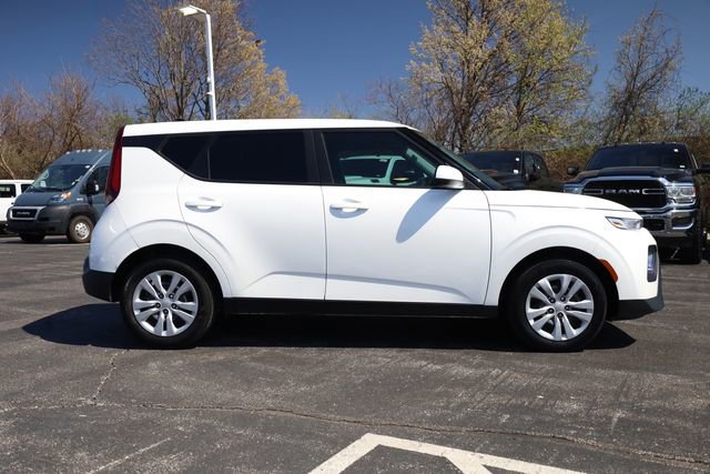 Used 2022 Kia Soul LX FWD image 4