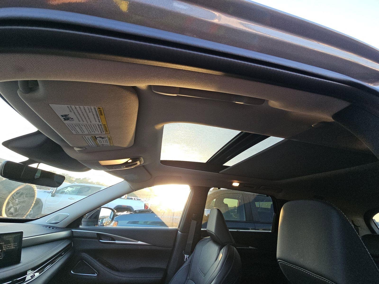 Certified 2025 INFINITI QX60 Luxe image 15