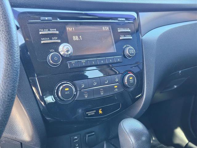 Used 2016 Nissan Rogue S FWD image 14