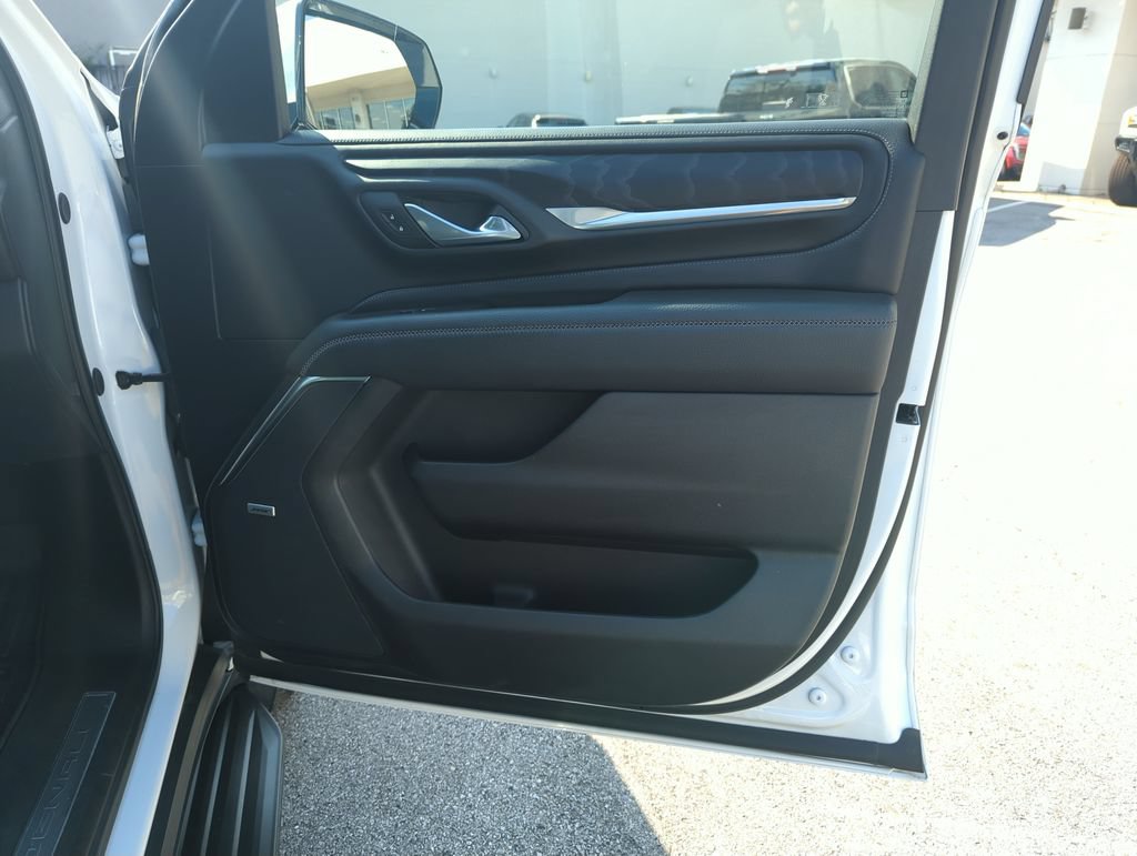 Used 2024 GMC Yukon Denali AWD/4WD image 35