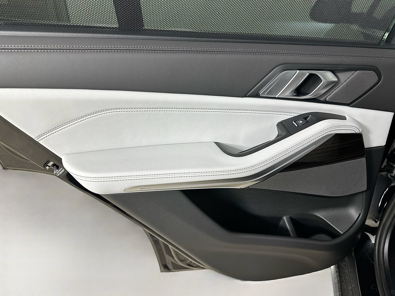 New 2026 BMW X5 xDrive40i AWD/4WD image 34
