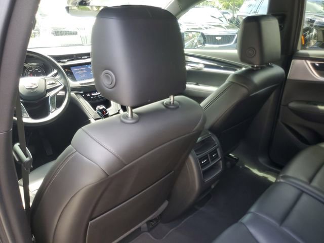 Certified 2024 Cadillac XT5 Premium Luxury w/ Technology Package FWD image 12