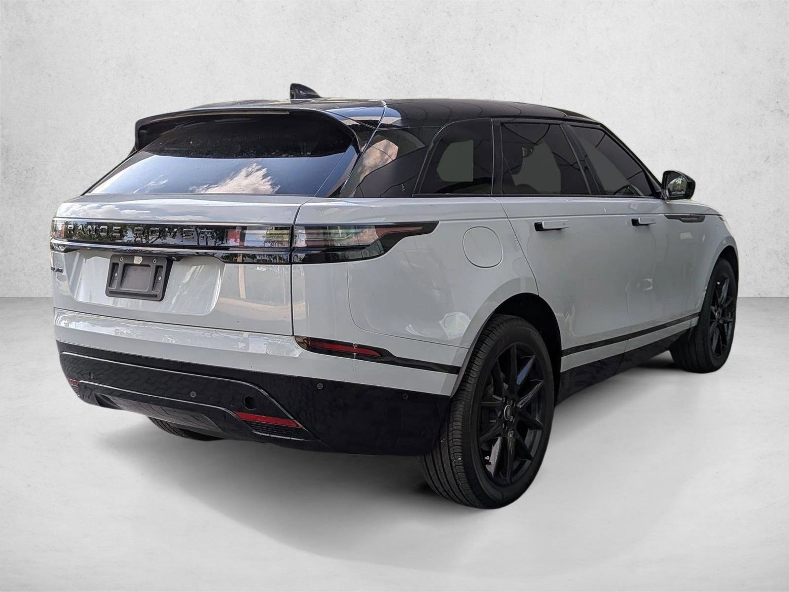 Used 2026 Land Rover Range Rover Velar Dynamic SE AWD/4WD image 5
