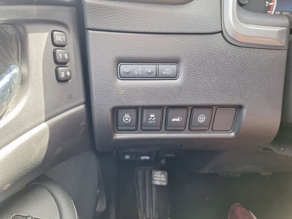 Used 2024 Nissan Murano SL FWD image 12