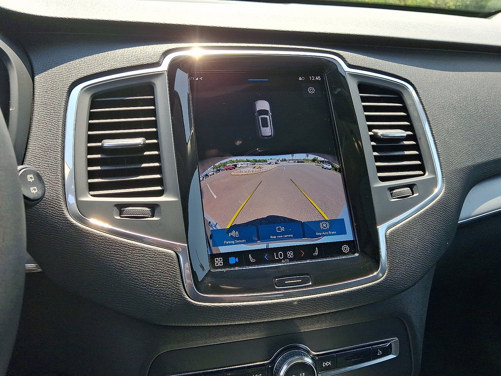 Certified 2024 Volvo XC90 B5 Core w/ Protection Package Premier image 18