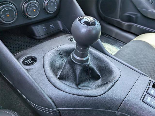 Used 2025 Nissan Z Performance w/ Floor Mat Package RWD image 14