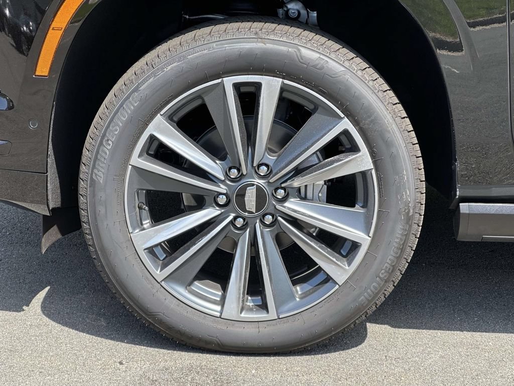 New 2026 Cadillac Escalade ESV Sport w/ LPO, Floor Liner Package AWD/4WD image 7