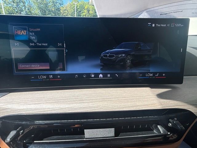 Used 2025 BMW 330i xDrive Sedan w/ Premium Package image 11