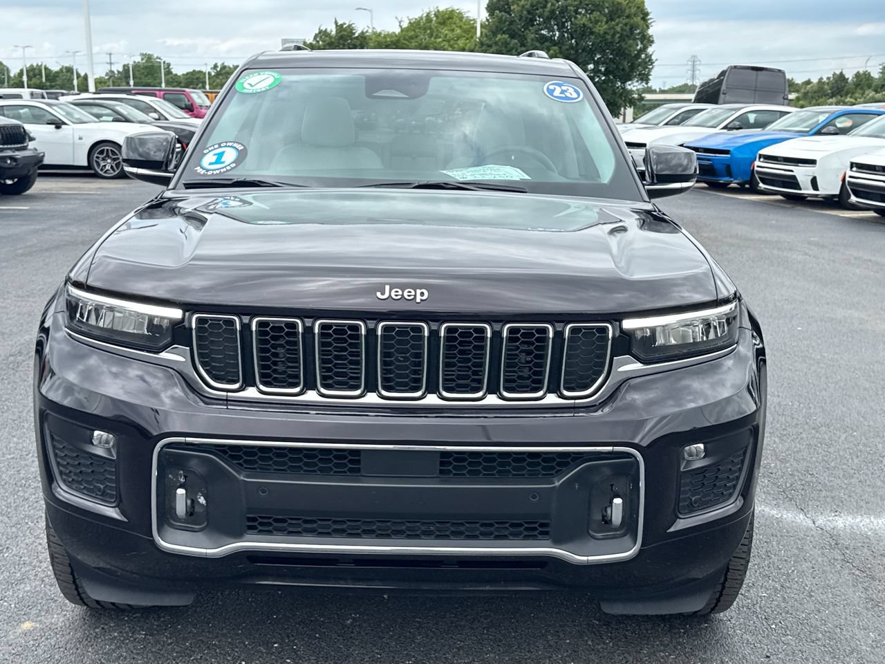 Used 2023 Jeep Grand Cherokee Overland AWD/4WD image 8