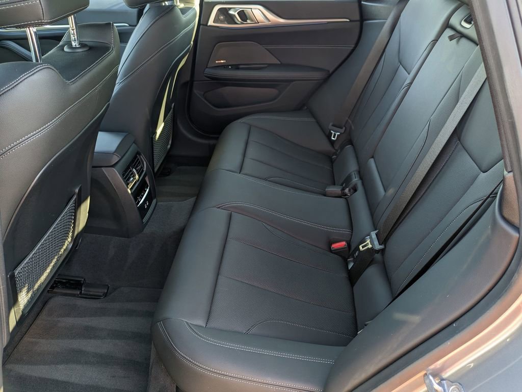 Used 2023 BMW i4 eDrive40 image 28