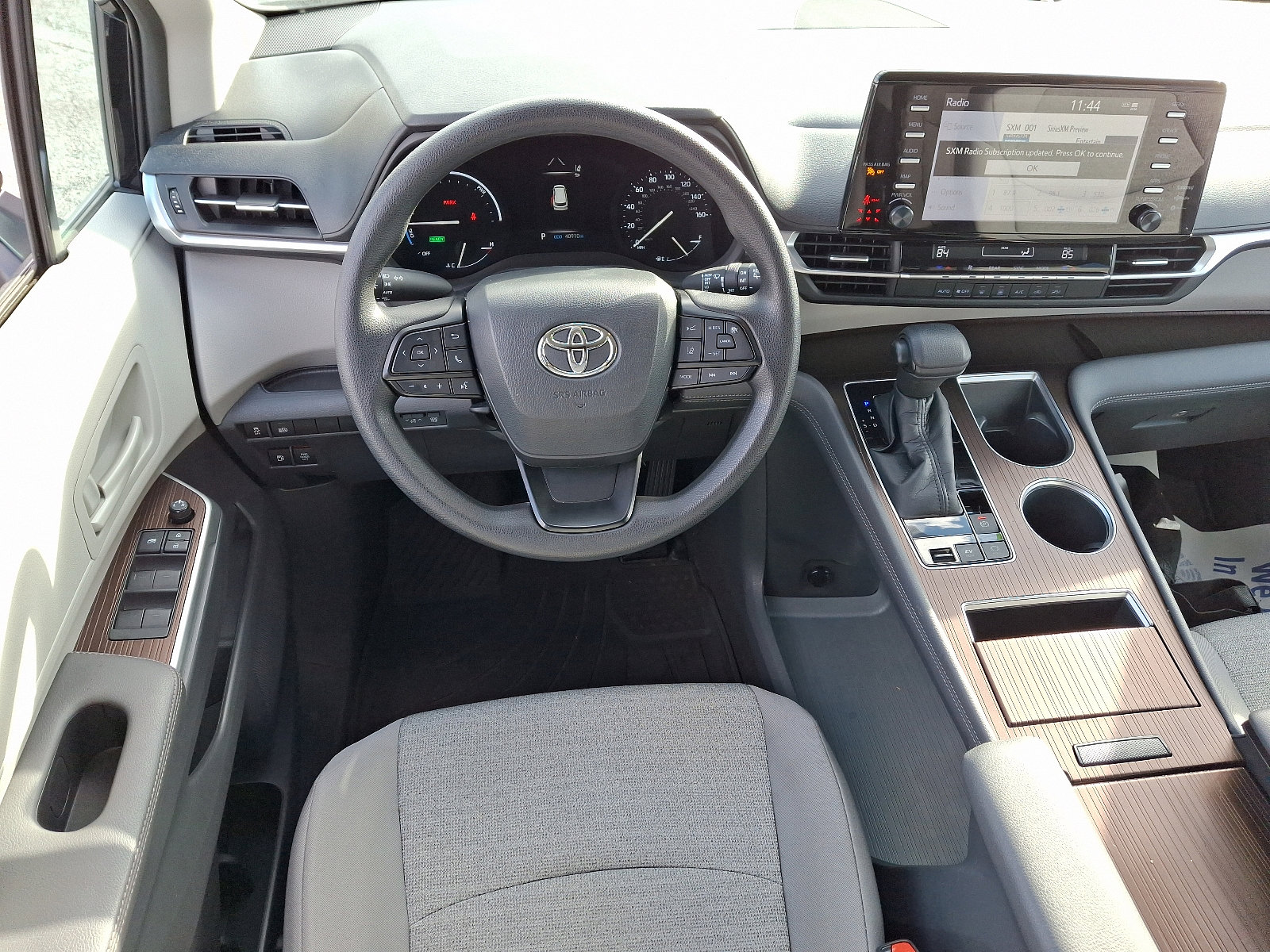 Certified 2022 Toyota Sienna LE image 12