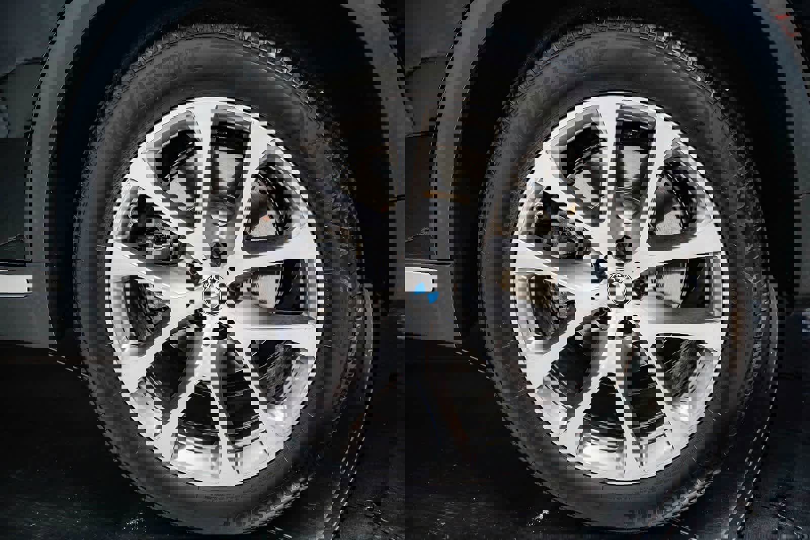 Used 2022 BMW X5 xDrive40i w/ Parking Assistance Package image 10