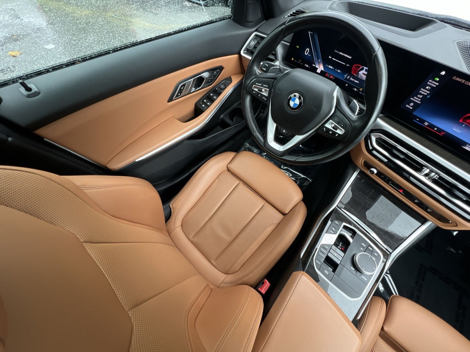 Used 2023 BMW 330i xDrive Sedan w/ Premium Package AWD/4WD image 16