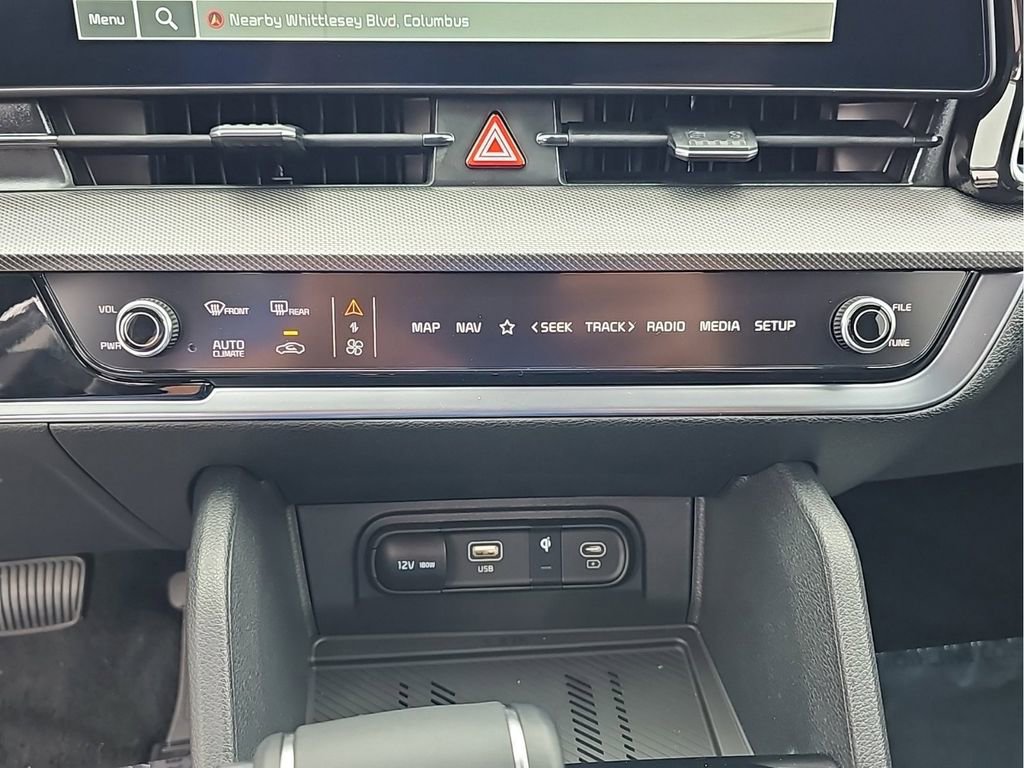 Certified 2025 Kia Sportage SX image 23