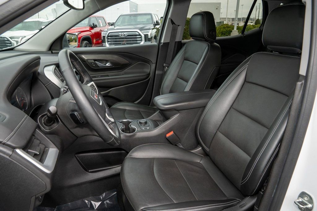 Used 2023 GMC Terrain SLT image 11